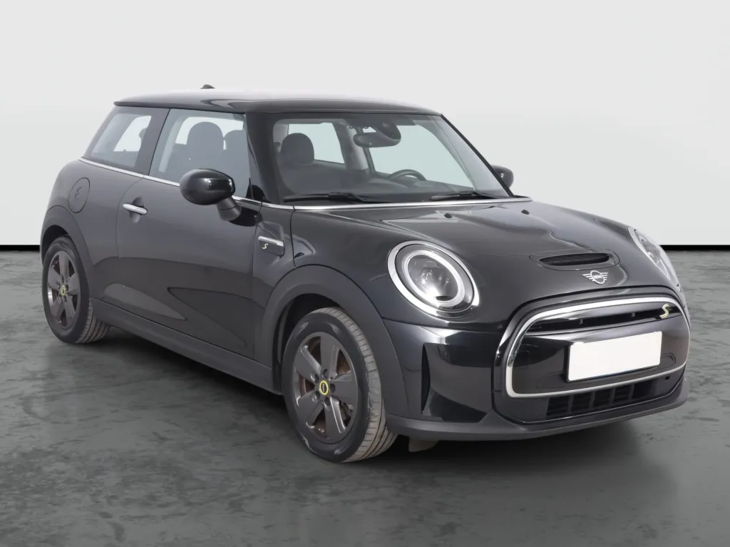 MINI Cooper SE — fotografie 1 z AAA AUTO