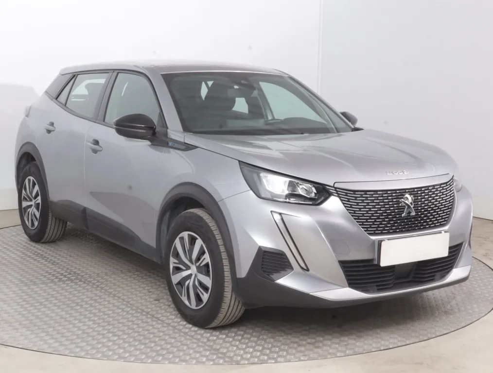 Peugeot e-2008 — fotografie 1 z AAA AUTO