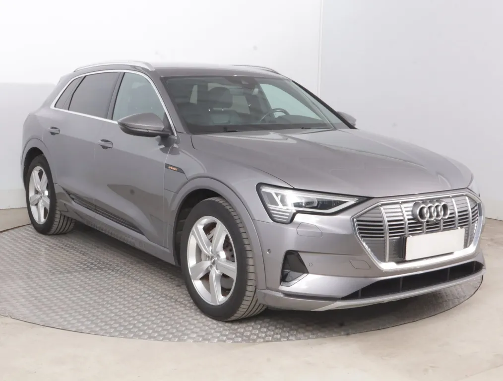 Audi e-tron — fotografie 1 z AAA AUTO