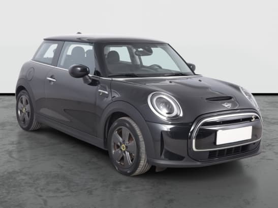 MINI Cooper SE z nabídky AAA AUTO