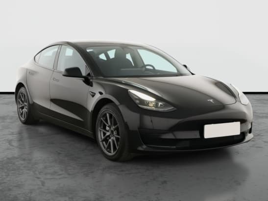 Tesla Model 3 z nabídky AAA AUTO