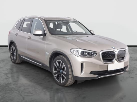 BMW iX3 z nabídky AAA AUTO
