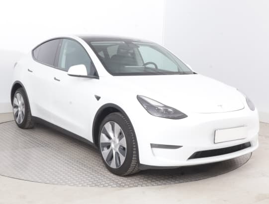 Tesla Model Y z nabídky AAA AUTO
