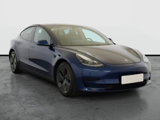 Tesla Model 3 z nabídky AAA AUTO