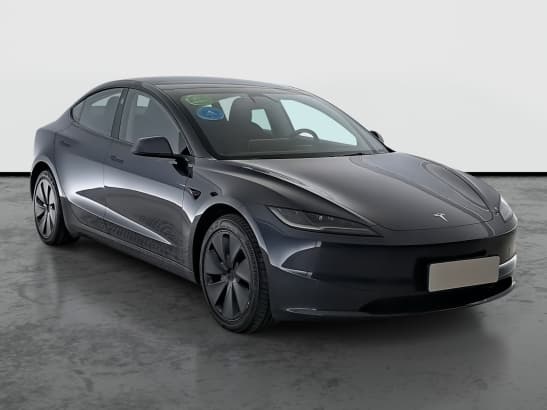 Tesla Model 3 z nabídky AAA AUTO