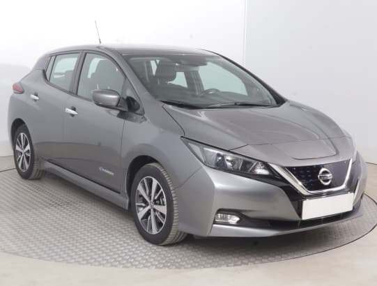 Nissan Leaf z nabídky AAA AUTO