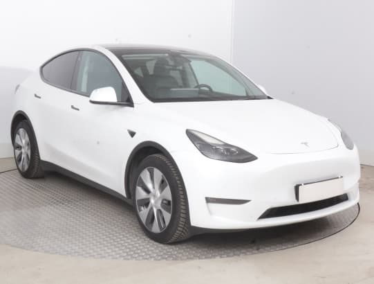 Tesla Model Y z nabídky AAA AUTO