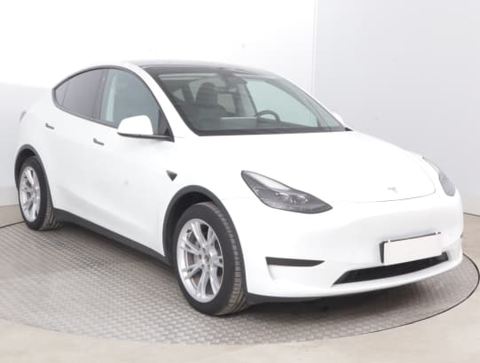 Tesla Model Y z nabídky AAA AUTO