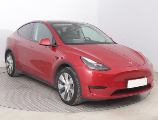 Tesla Model Y z nabídky AAA AUTO