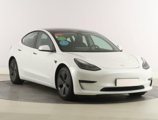 Tesla Model 3 z nabídky AAA AUTO