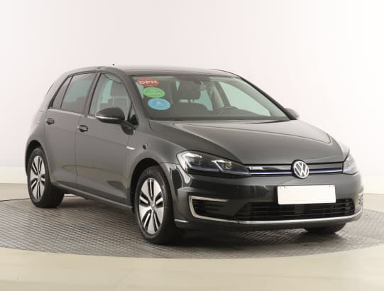 Volkswagen e-Golf z nabídky AAA AUTO