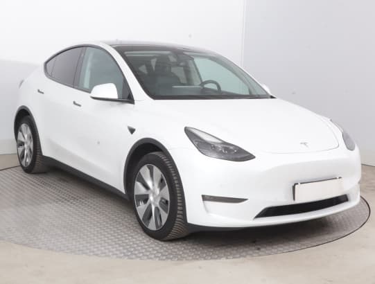 Tesla Model Y z nabídky AAA AUTO