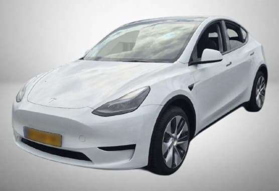 Tesla Model Y z nabídky AAA AUTO