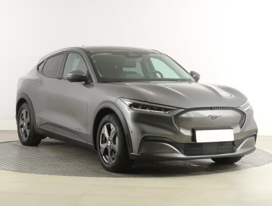 Ford Mustang Mach-E z nabídky AAA AUTO