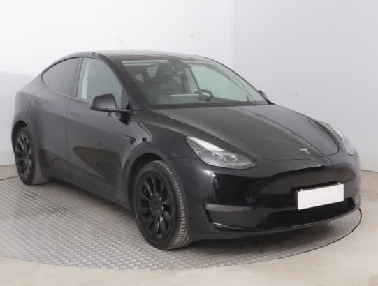 Tesla Model Y z nabídky AAA AUTO
