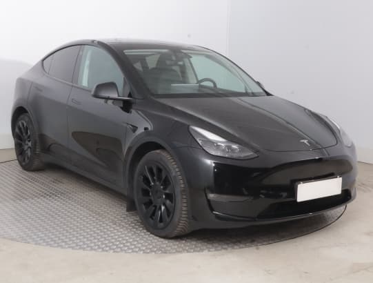 Tesla Model Y z nabídky AAA AUTO