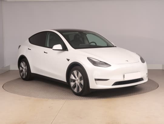 Tesla Model Y z nabídky AAA AUTO