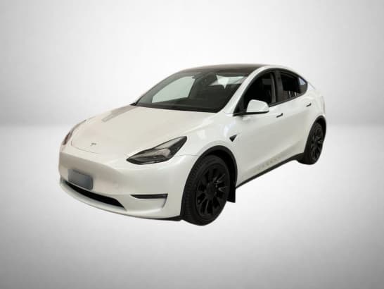 Tesla Model Y z nabídky AAA AUTO