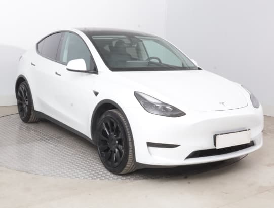 Tesla Model Y z nabídky AAA AUTO