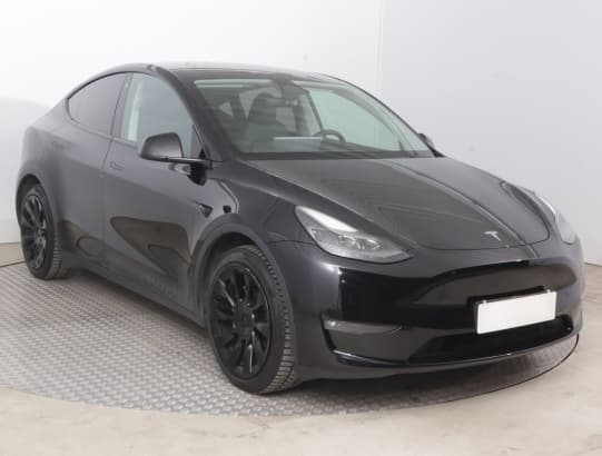 Tesla Model Y z nabídky AAA AUTO