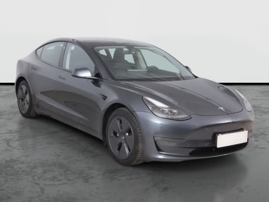 Tesla Model 3 z nabídky AAA AUTO