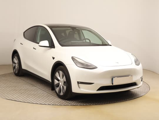 Tesla Model Y z nabídky AAA AUTO