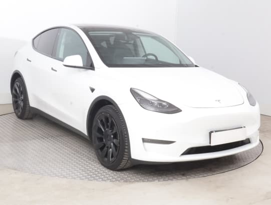 Tesla Model Y z nabídky AAA AUTO
