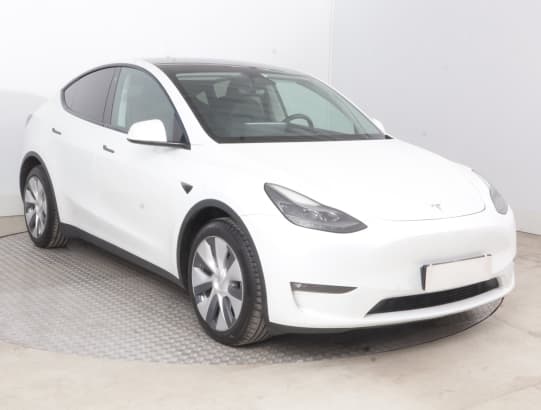 Tesla Model Y z nabídky AAA AUTO