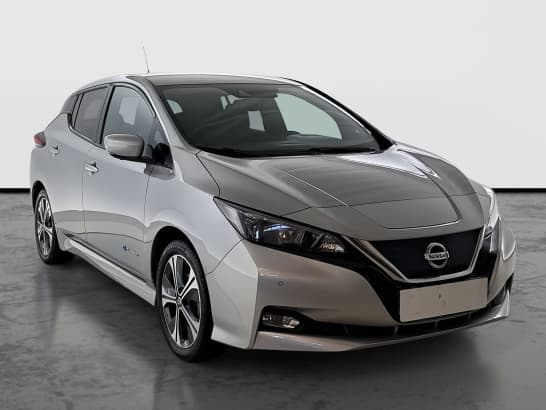 Nissan Leaf z nabídky AAA AUTO