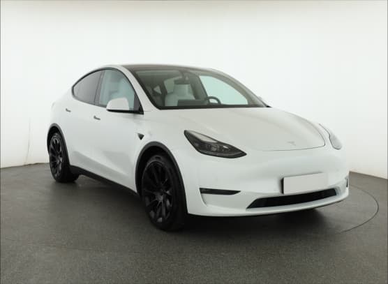 Tesla Model Y z nabídky AAA AUTO