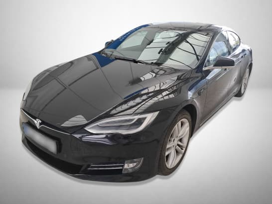 Tesla Model S z nabídky AAA AUTO